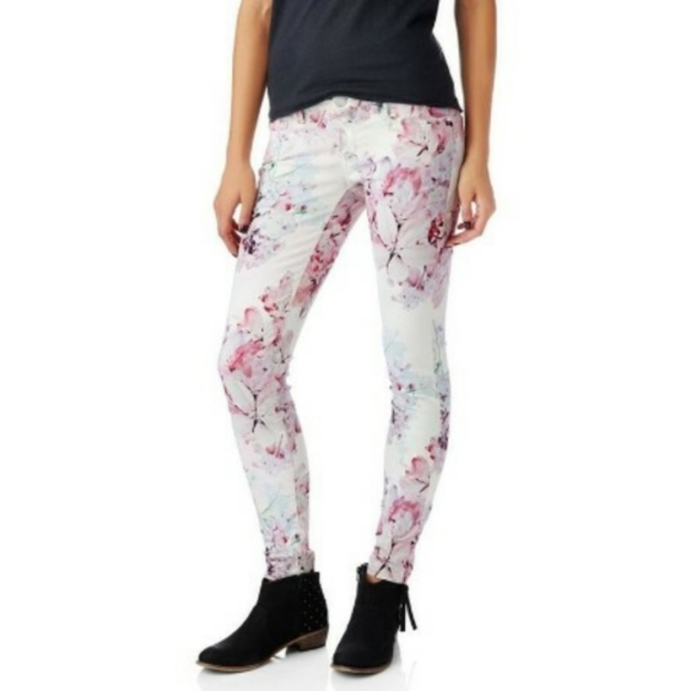 Aero sakura jeans 🌸